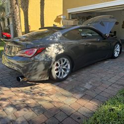 2013 Hyundai Genesis