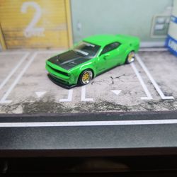 Tarmac WORKS 1/64 Challenger Hellcat LBWK