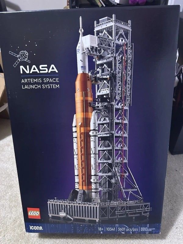 LEGO Icons: NASA artemIS Space Launch System (10341) Brand New!