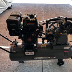 Powerful Johnny Freight Tools air compressor, 30 gallon electric start. Has a Loncin 420cc gasoline engine. Comes with a 12V 18A MightyMax battery. On