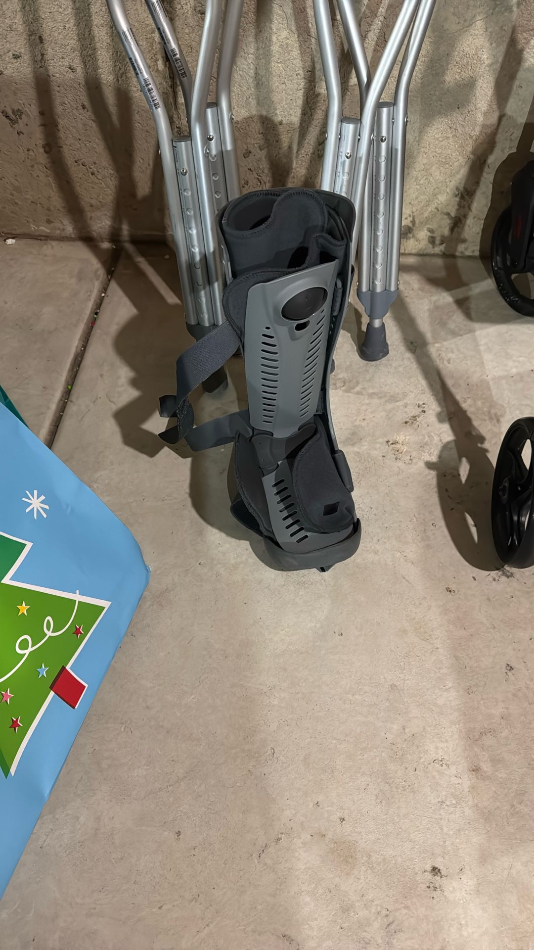 FREE Crutches And/Or Men’s Boot