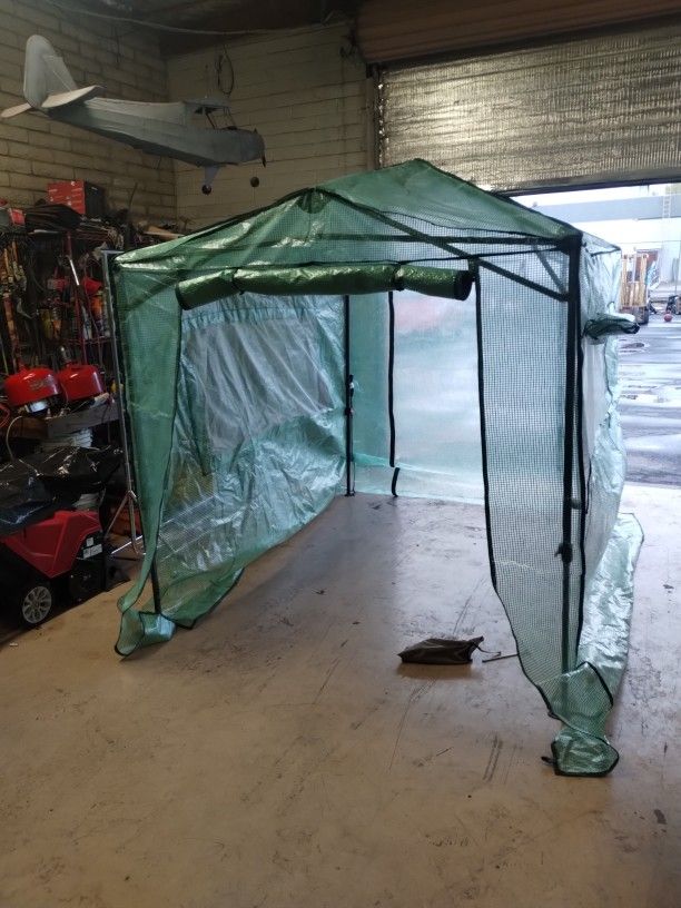 eagle peak 8ft X 6ft portable walk in greenhouse 