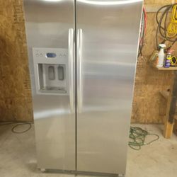 KITCHEN AID REFRIGERATOR 