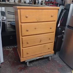 Pine 4-drawer Dresser