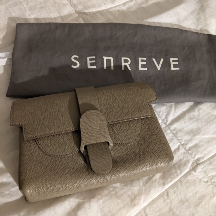 Senreve Aria Belt Bag *Excellent, like new Condition* for Sale in San  Diego, CA - OfferUp