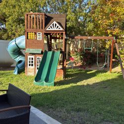 KidKraft Cedar Summit Outdoor Playground