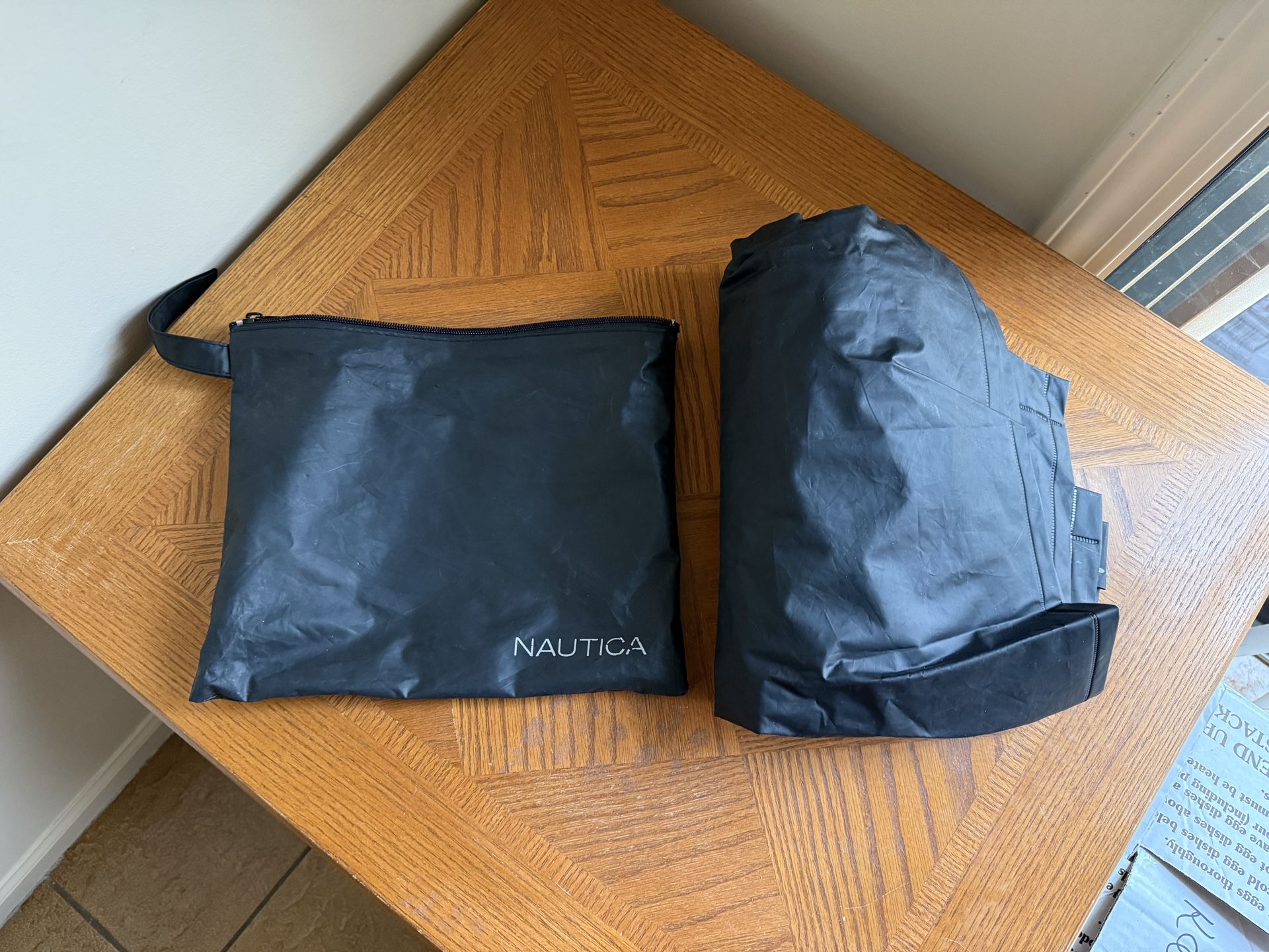  NEW Nautica Raincoat