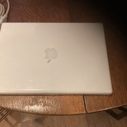 Apple Laptop Model  A1181