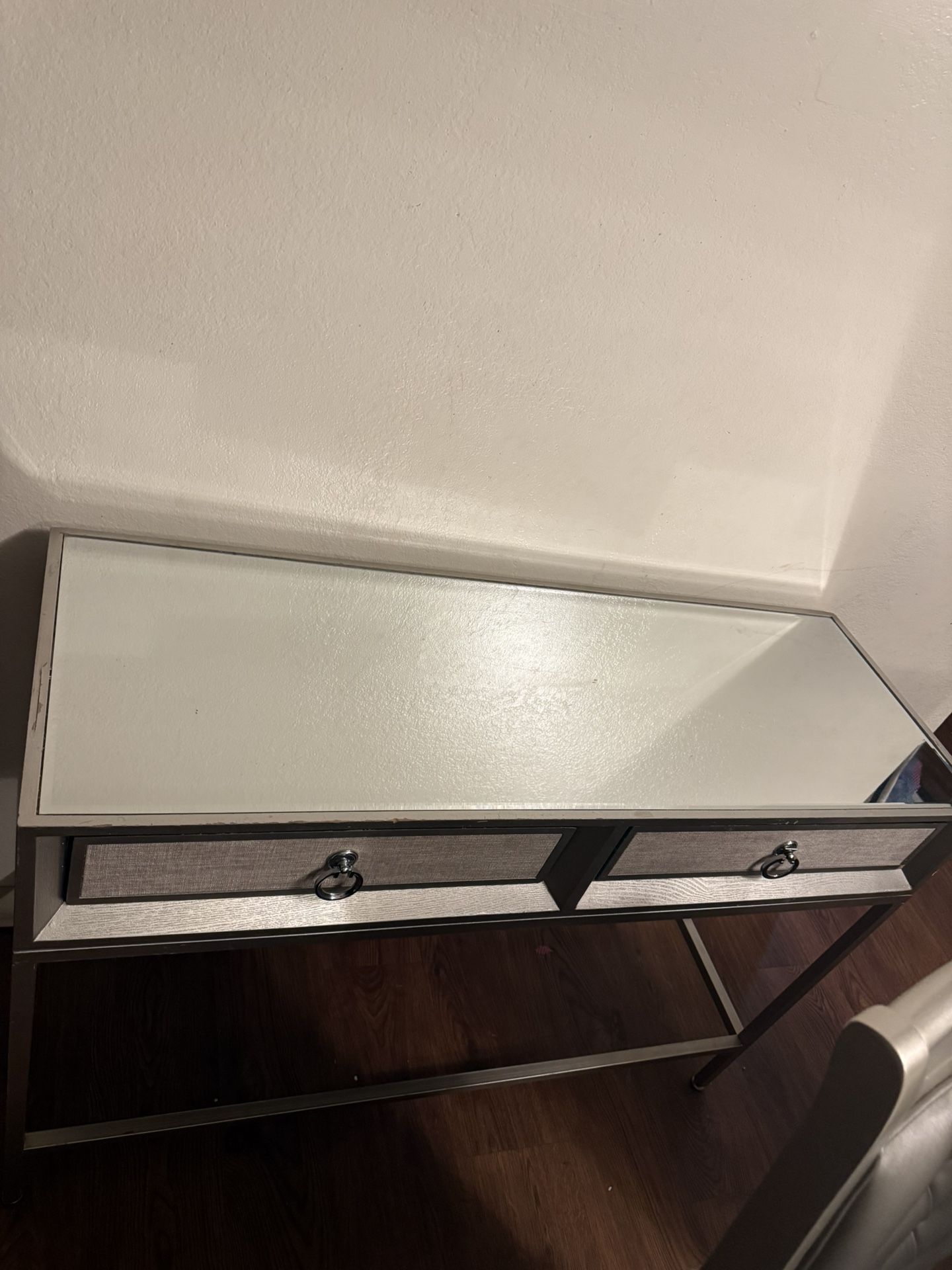 Entry Table ( Mirror)