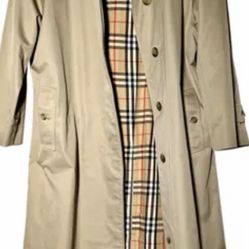 Burberrys Women Coat Size L