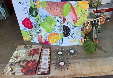 Wall decorations and plants