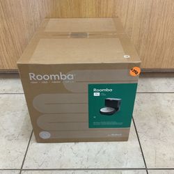  iROBOT i1+ ROBOT VACUUM +CLEAN BASE AUTOMATIC DIRT DISPOSAL.