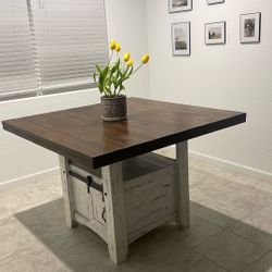 Dinning Table 