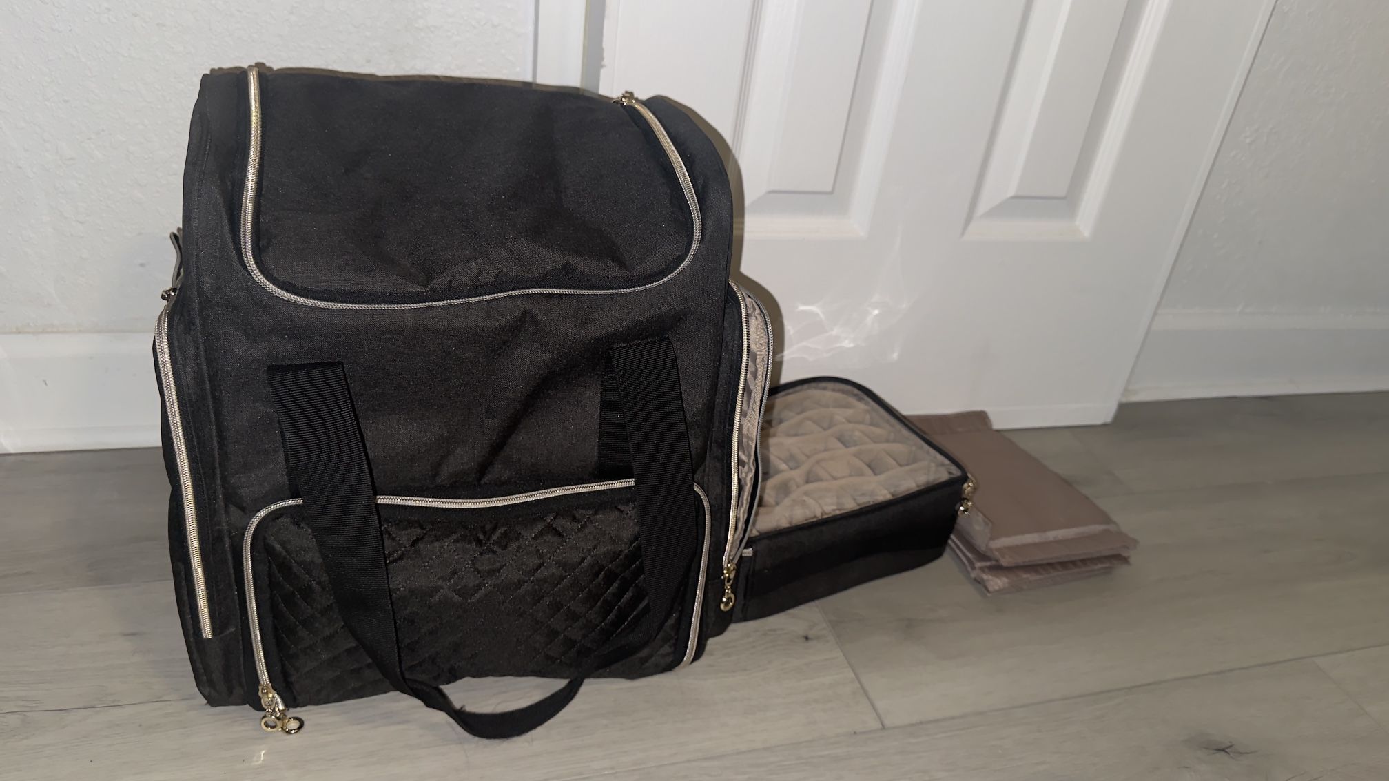 Backpack For Mobile Manicure 