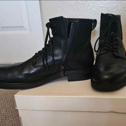 Black Leather Boots Calvin Klein Size 7 (runs a little bigger)