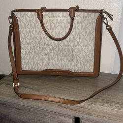 Micheal Kors Oversized Bag