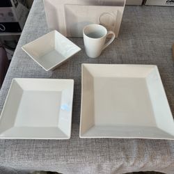 Dish Set White Square 29 Pieces