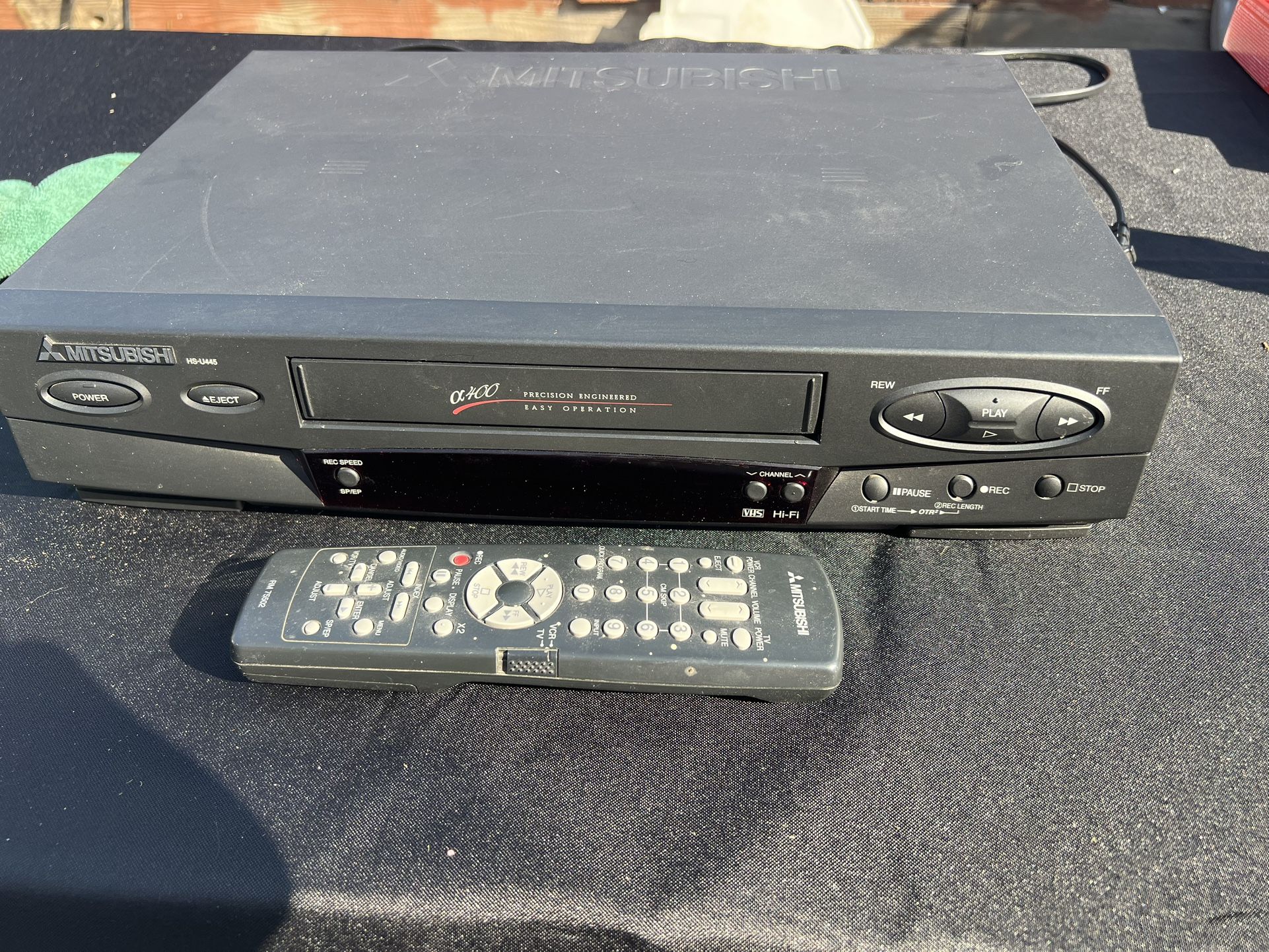 VCR Mitsubishi With Remote