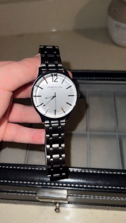 Kenneth Cole New York (wrist watch)