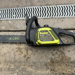 Poulan ES 300 Electric Chainsaw 16”. Works As It Should. Must Pickup