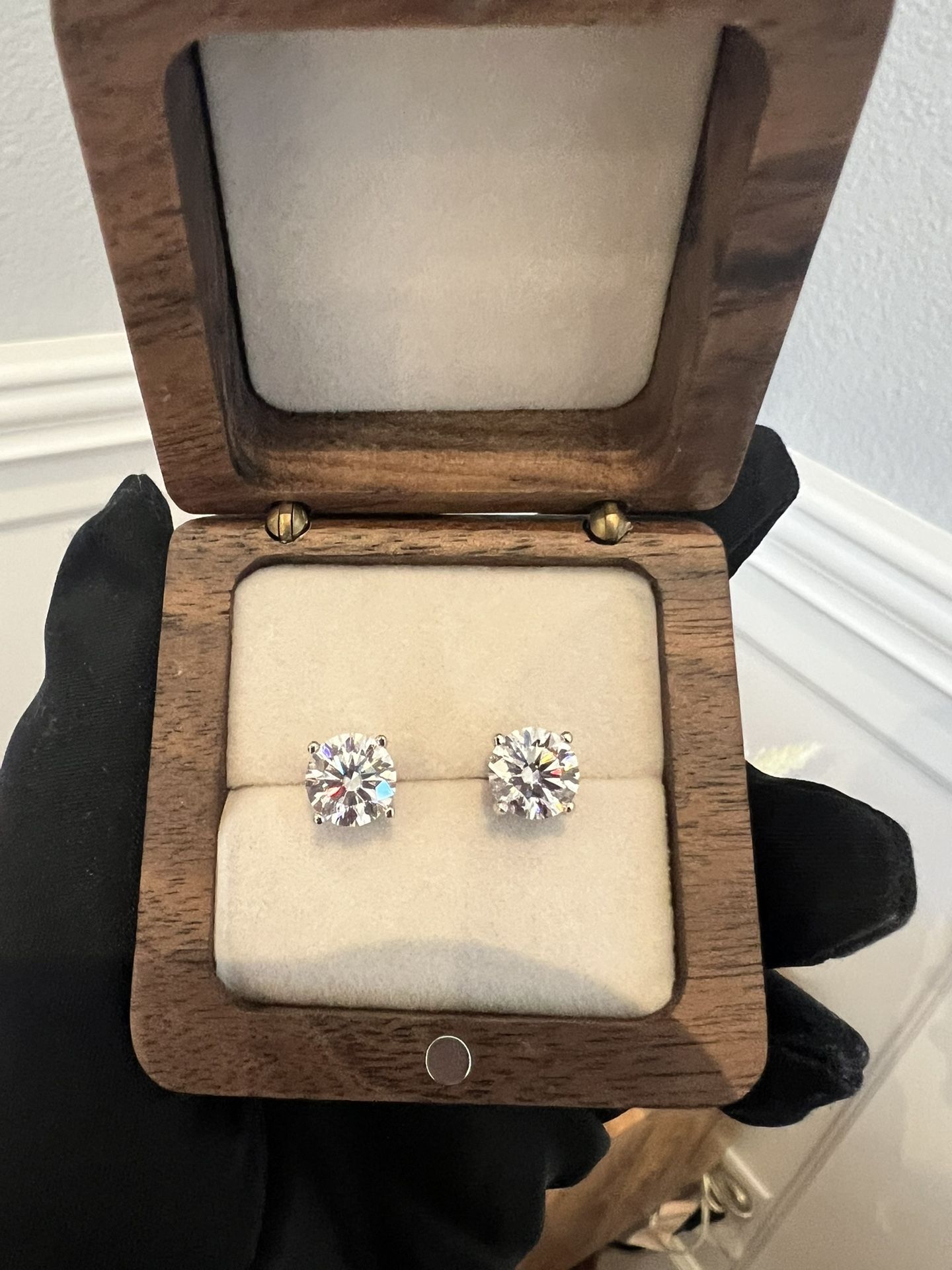New Moissanite 10H10A Earrings 4CT(2CT *2 )18K White Gold Plated Sterling Silver