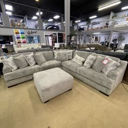 Bayless Smoke 3pc Symmetrical Sectional
