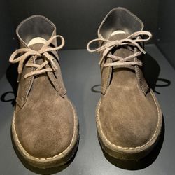 Perfect Fall Boots | Clarks Originals Desert Boots – Size 9 | Brown Suede $30