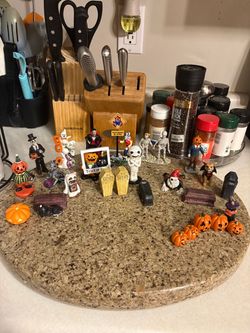 Halloween Spooky Town Miniature Figurine Collection