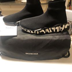 BALENCIAGA SPEED LT GRAFFITI.  