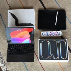 M4 iPad Pro 13" 256GB + Magic Keyboard + Pencil + Leather Sleeve 