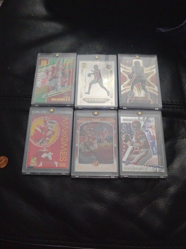 Patrick Mahomes NFL trading cards