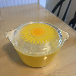 Vintage Pyrex 1 Quart Vintage Sunflower Bowl With Lid