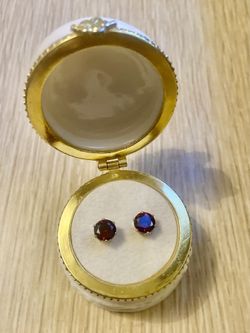 Earrings with trinket box