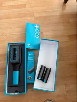 Cap+Volumizing keratin brush