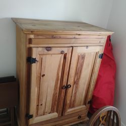 ANTIQUE WOODEN TV STAND INSIDE 