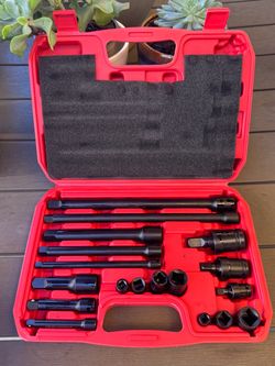 18-PIECE IMPACT SOCKET ACCESSORIES SET