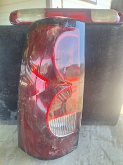 Right side tail light