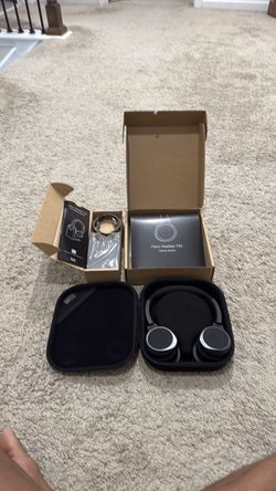 Cisco 730 wireless headset with charging stand - unused