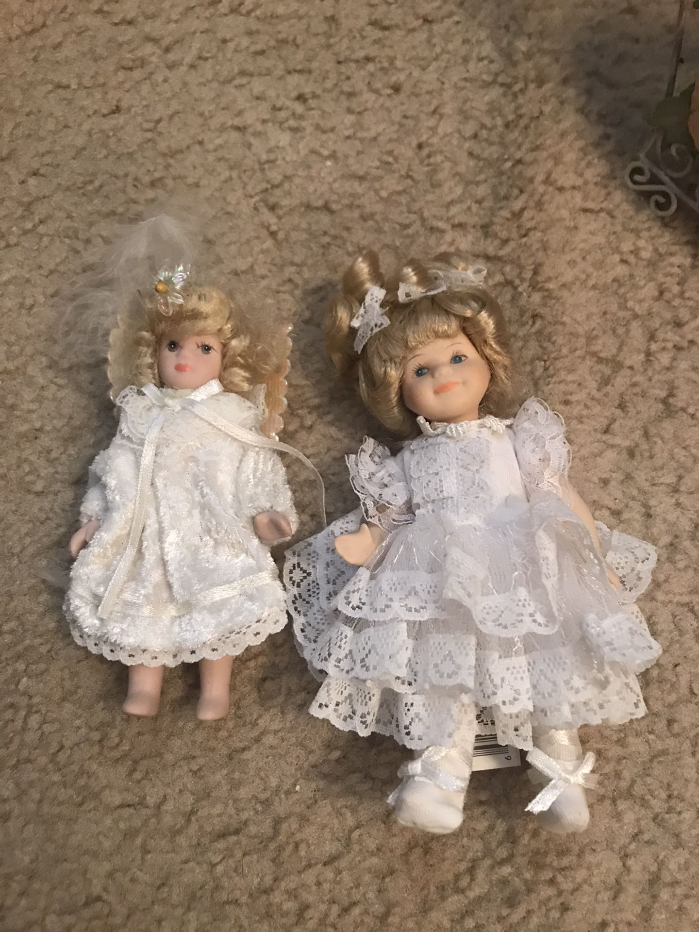 2 Porcelain Dolls (1 still has Cameo Kids Collection tag)