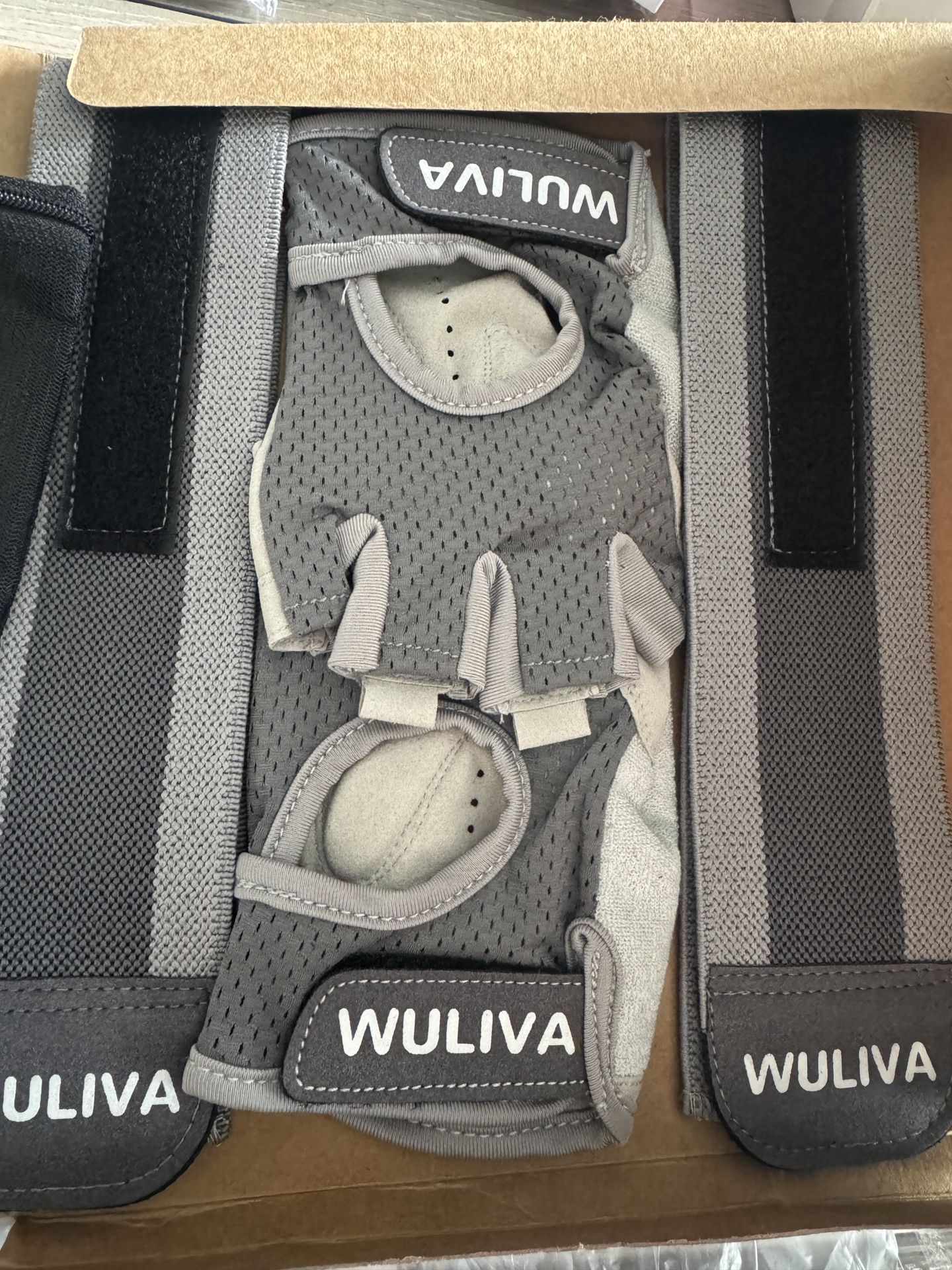 Medium Wuliva Weight Lifting Gloves - Gray
