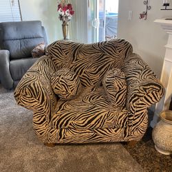 Large Chair With Ottoman 