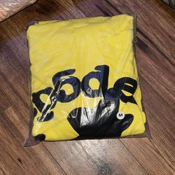 Spider hoodie yellow beluga 