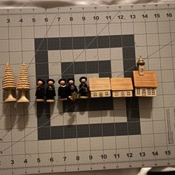 Vtg. Wood Figurines 