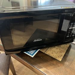 Small Microwave