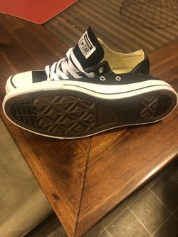 Never used unisex converse men’s 7 women’s 9