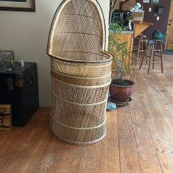 Vintage 1980 Baby Bassinet