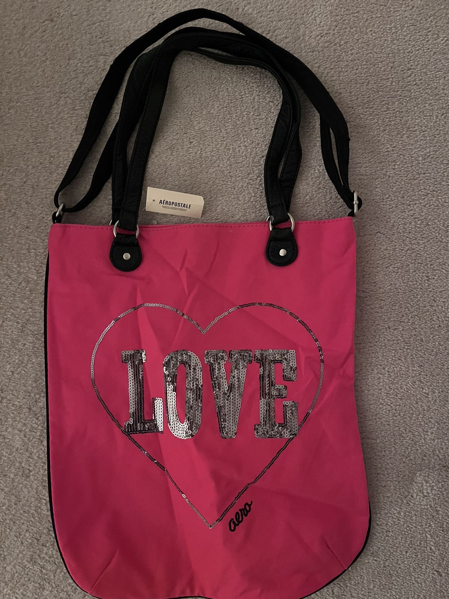 New With Tags Hot Pink Aero Bag