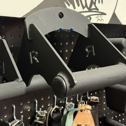 Rogue Monster Grip Triangle