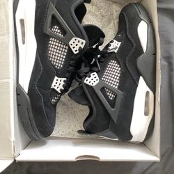 Jordan Retro 4 White Thunder 