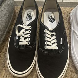 Vans Shoes- Men’s 11